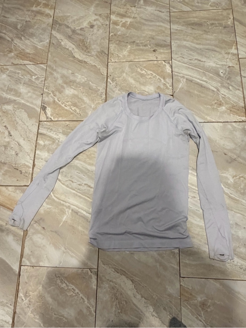 lululemon athletica Long Sleeve Tee in Light Gray